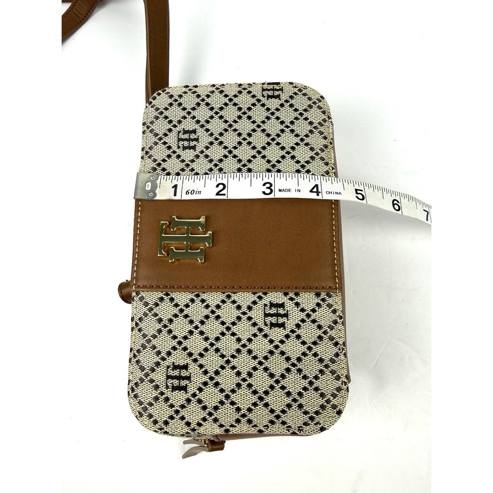 Tommy Hilfiger Signature Belt Bag Crossbody Camera Bag Monogram Canvas NWT - Picture 10 of 11